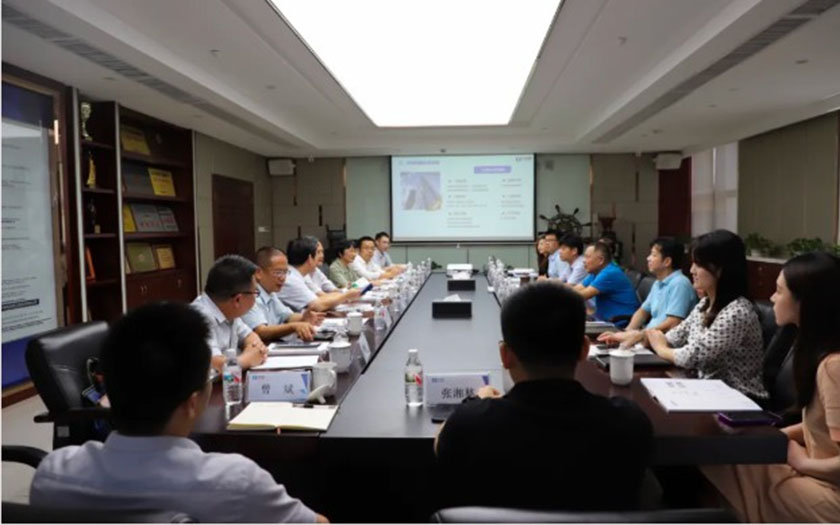 廣東省建筑設(shè)計(jì)研究院有限公司黨委書記、董事長曾憲川一行到訪中信恒泰
