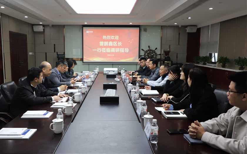 南寧市青秀區(qū)委副書記、政府區(qū)長曾鵬鑫一行走訪調(diào)研中信恒泰